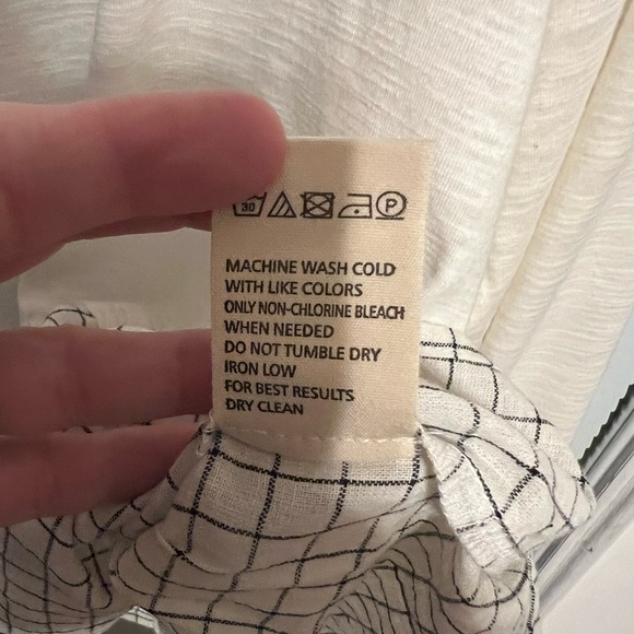 Mo:Vint NWOT cream long sleeve plaid ruffle keyhole back blouse boho - Picture 10 of 10